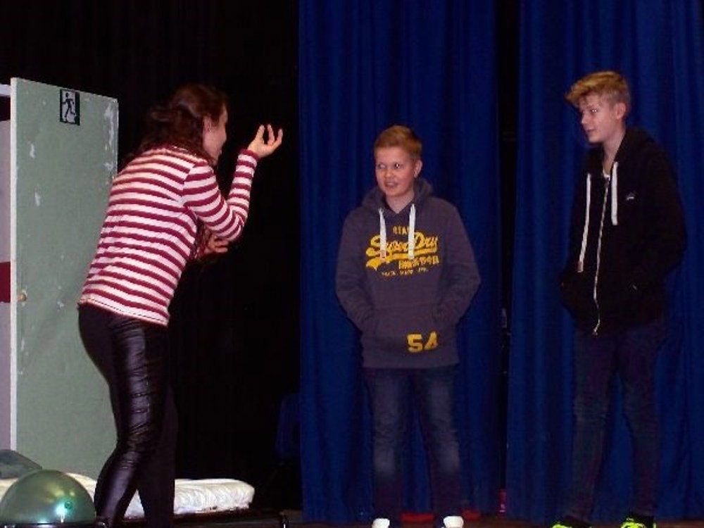 Spanish Play, ¿Cuántos me gusta tienes? - Image