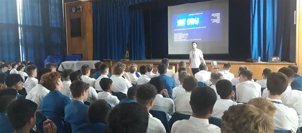 Year 10 workshop on body image and social media, and the dangers of steroids and over-exercising/ under-recovering (PSHE)