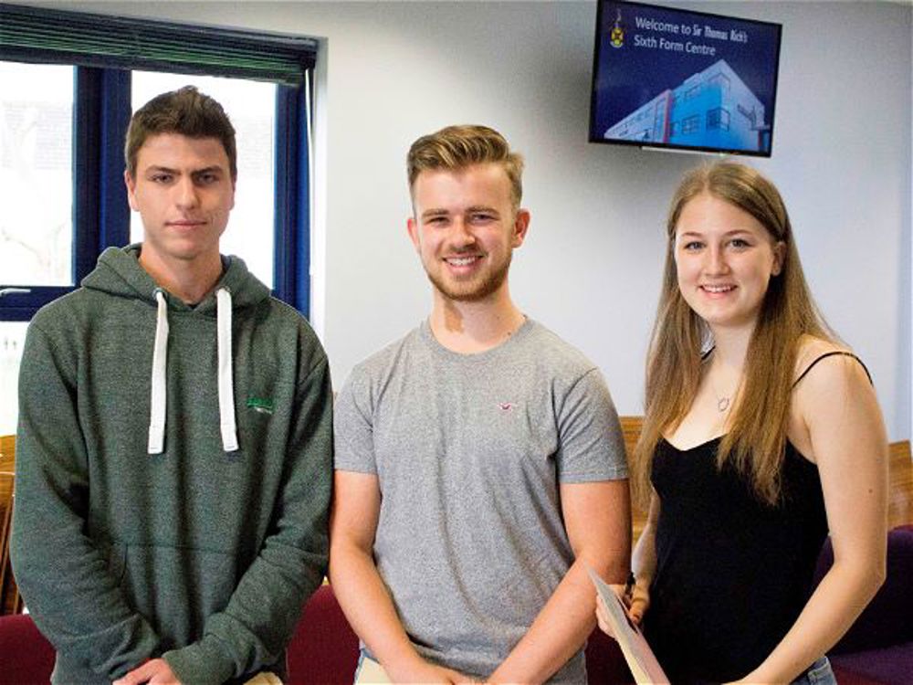 Students Celebrate A Level Success - Image