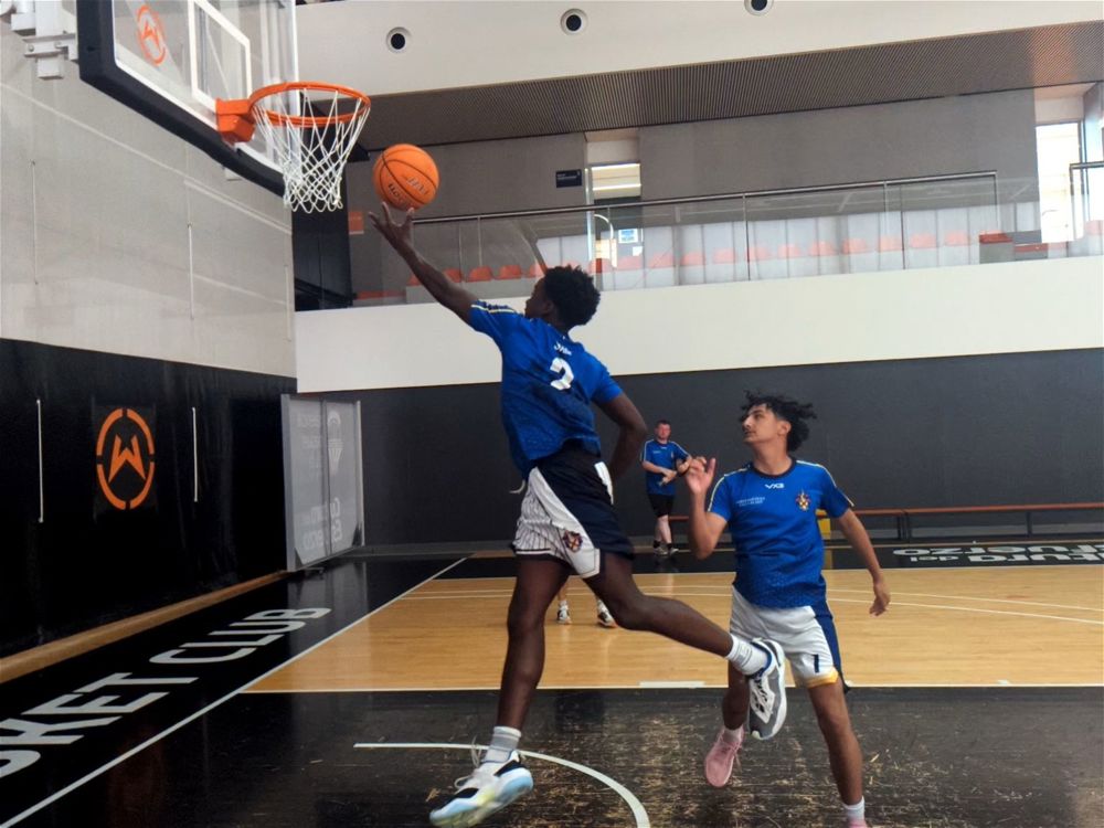 Basketball Valencia Tour - Image