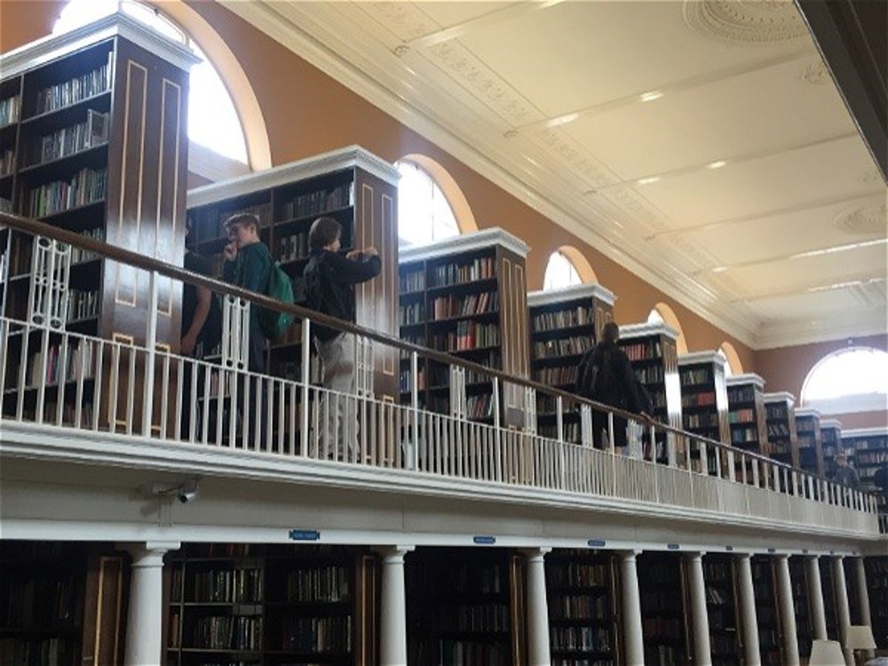 Year 10 attend University of Oxford  - Image