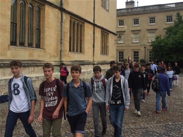 Photo 6 - Year 10 attend University of Oxford 