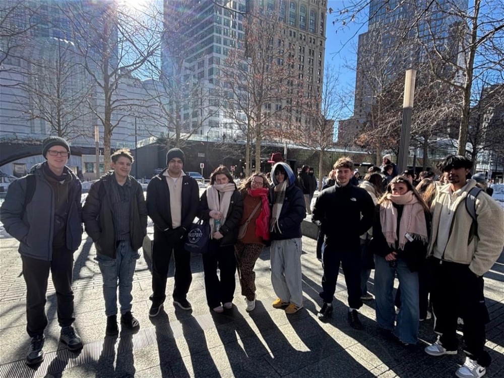 Pupils Meet British Ambassador During US Study Visit - Image