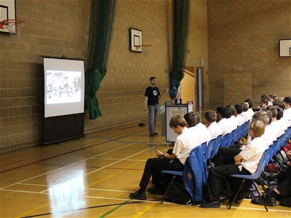 Author Steve Cole Visits STRS - Image