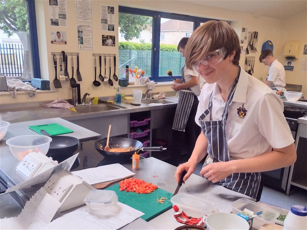 9C Cook Paella in the Spanish Kitchen - Image