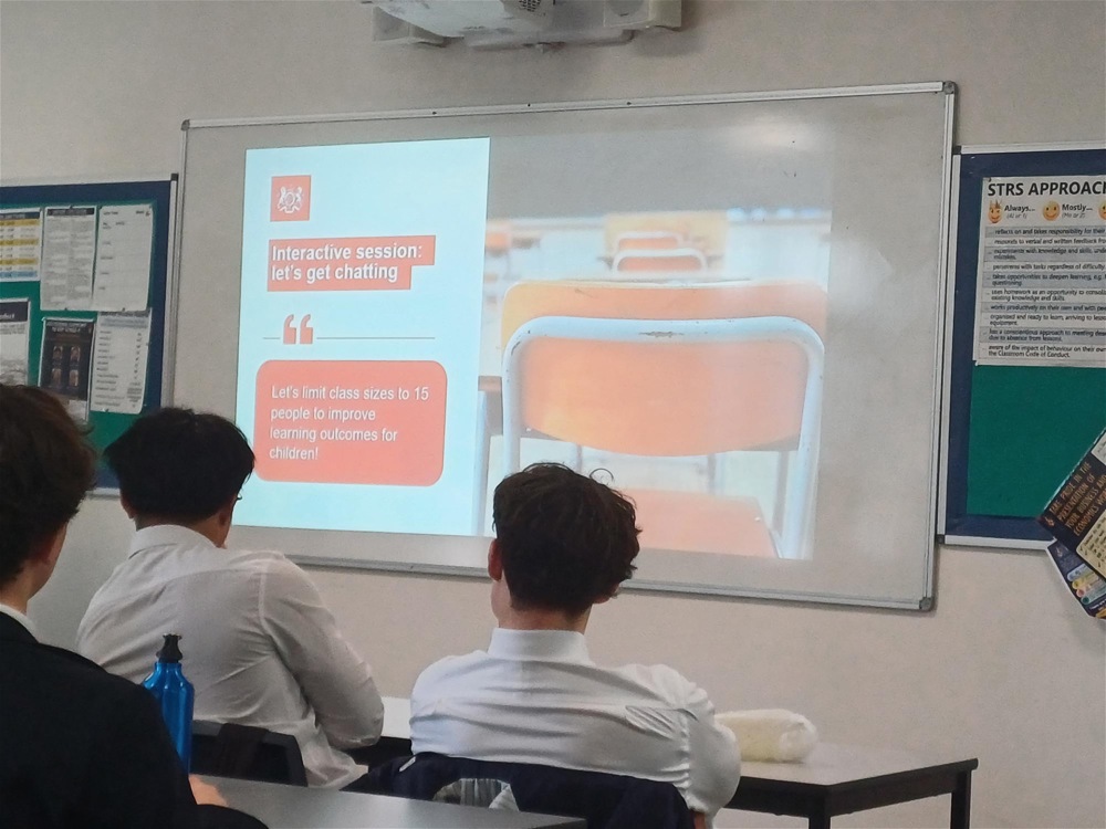 Top Government Economist Visits Students - Image