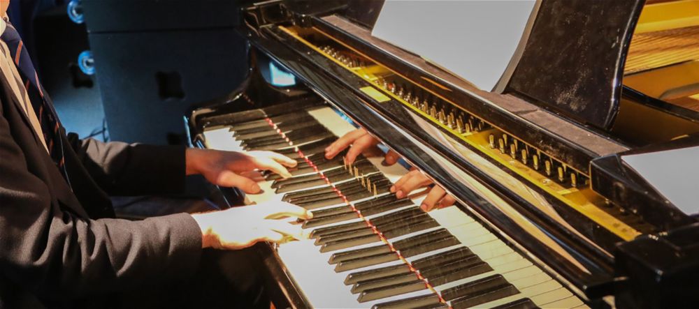 Virtual Christmas Concert: Friday 18 December 7pm