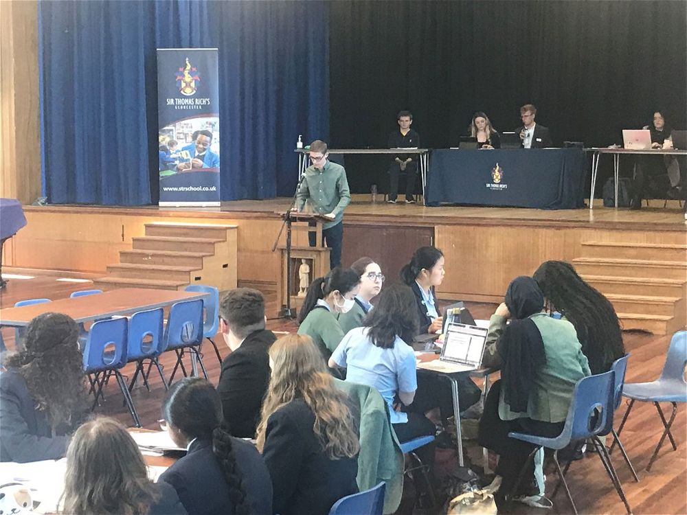 Debate Team Wins South West European Youth Parliament Finals - Image